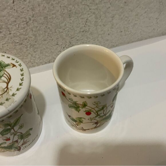 2 Sherwood Brands Tea Mug And Lid Strawberry with Strainer G12 - Picture 5 of 7